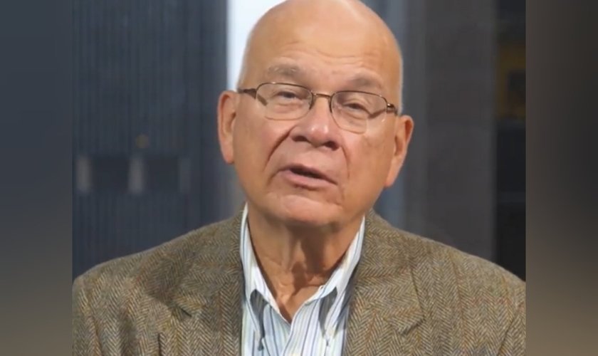 O pastor Tim Keller luta contra o câncer de pâncreas em estágio 4 desde 2020. (Foto: Facebook/Timothy Keller).