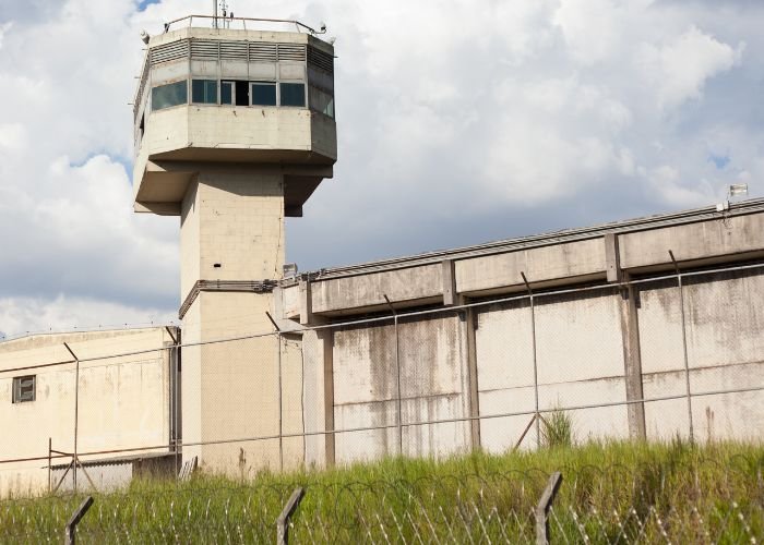 Muro de uma penitenciária