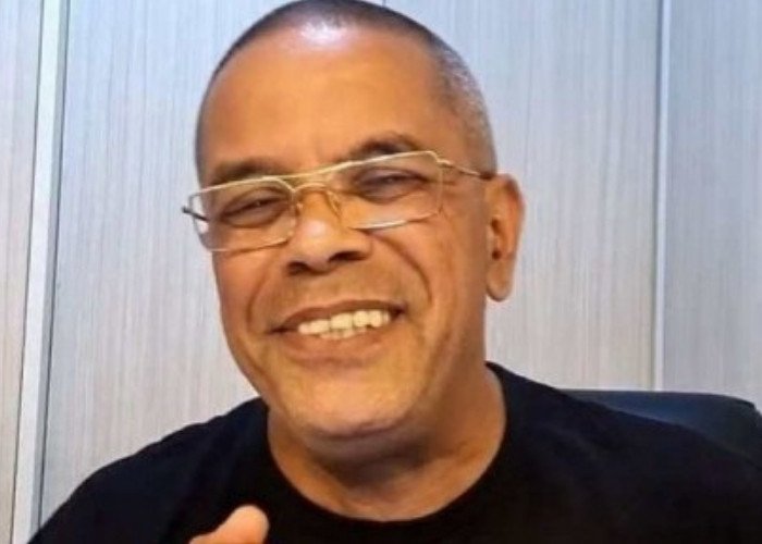 Pastor Neil Barreto durante live no Instagram