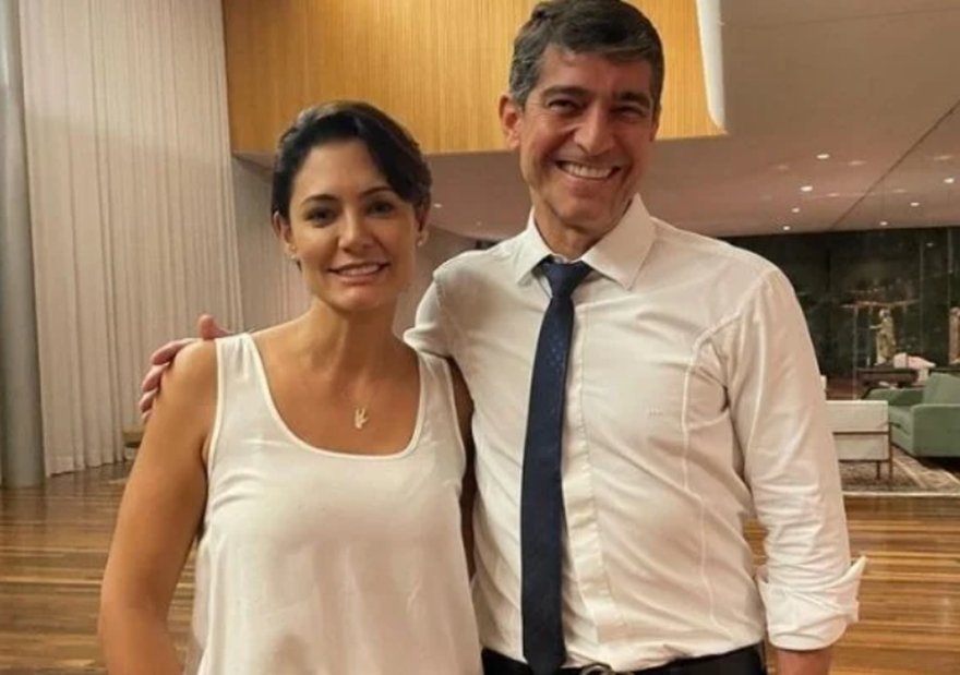 Michelle Bolsonaro e o pastor Josué Valandro Jr.