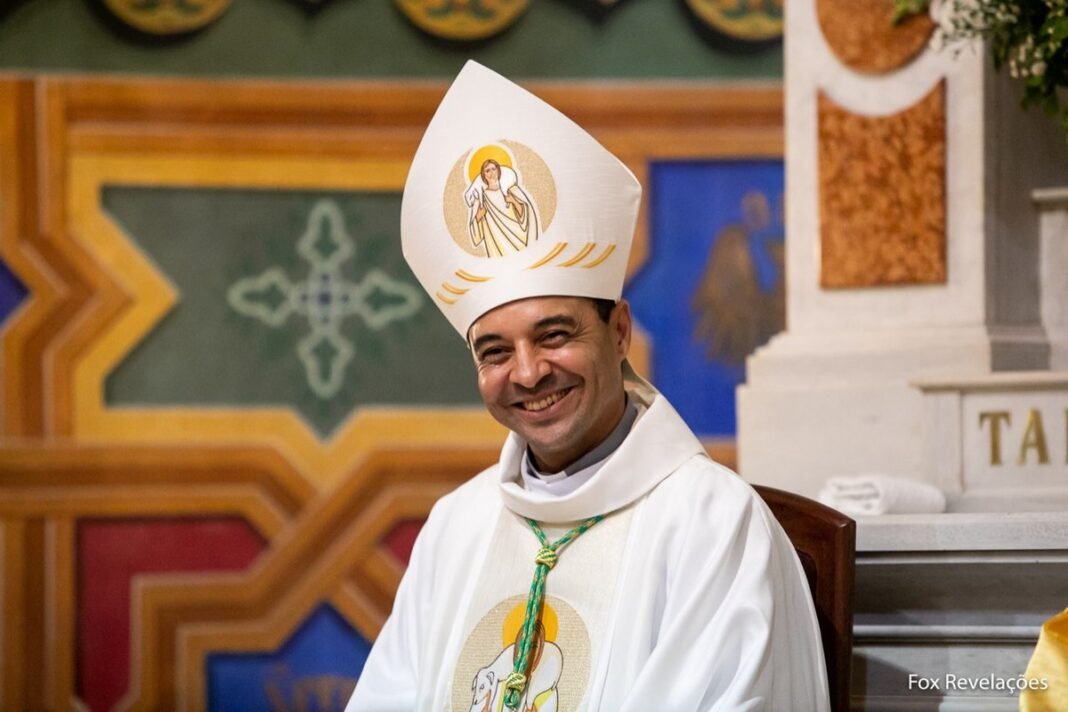 Bispo Dom Lindomar Rocha Mota, da Diocese de São Luís de Montes Belos, no oeste de Goiás