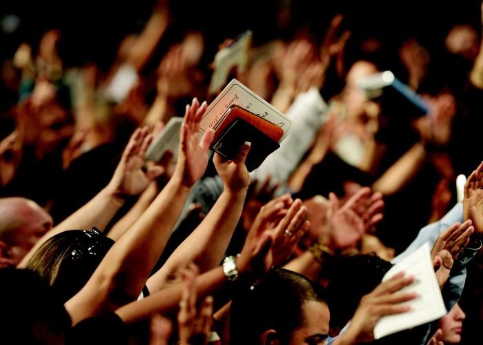 Culto evangélico (Imagem: Canva Pro)