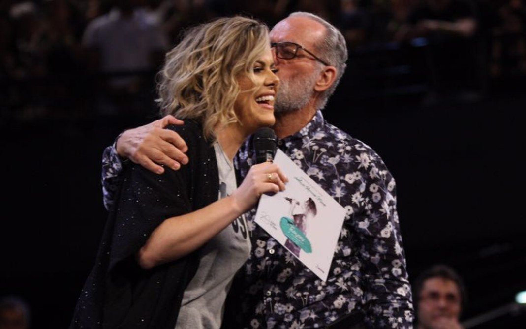 Ana Paula Valadão e o seu pai, o pastor Márcio Valadão (Foto: Reprodução)