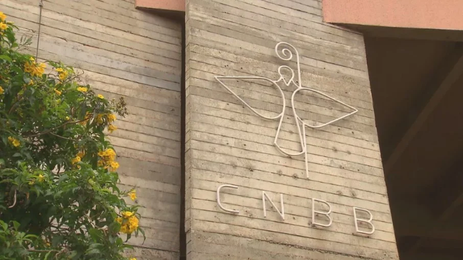 Fachada e logo da sede da CNBB