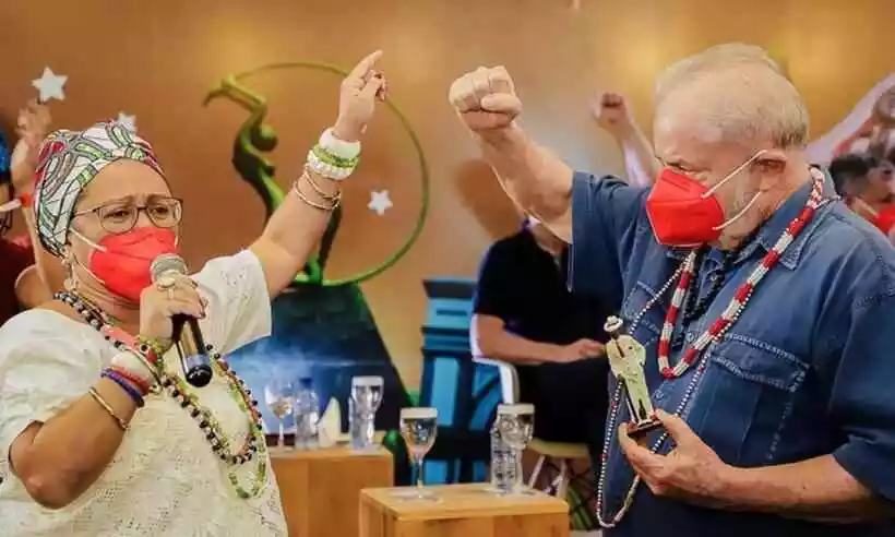 Lula durante encontro com pessoas ligadas ao candomblé (Foto: Ricardo Stuckert/PT)