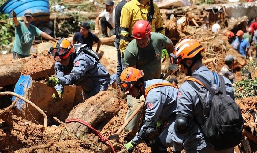 Temporal deixou dezenas de mortos e centenas de desabrigados no litoral de SãoPaulo (Foto: Thales Stadler/Governo do Estado de SP).