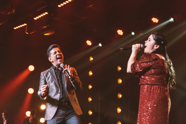 Cassiane e Jairinho gravam medley (Foto: Reprodução)