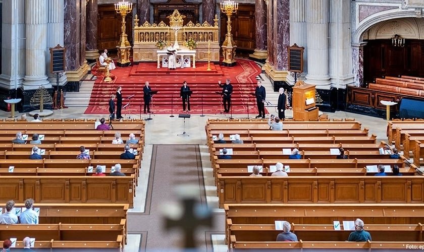 Culto na Igreja Evangélica da Alemanha (EKD). (Foto: Reprodução / Facebook)