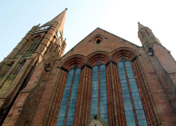 Igreja da Escócia na cidade de Largs (Foto: Canva Pro)