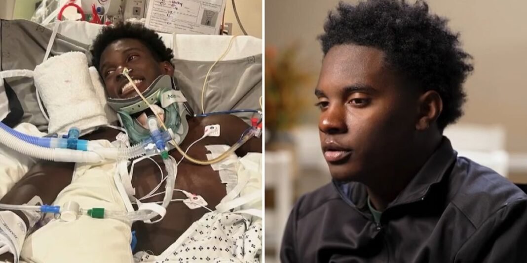 Adolescente sorri de cadeira de rodas no hospital cercado pelo amor da família após milagrosa recuperação.