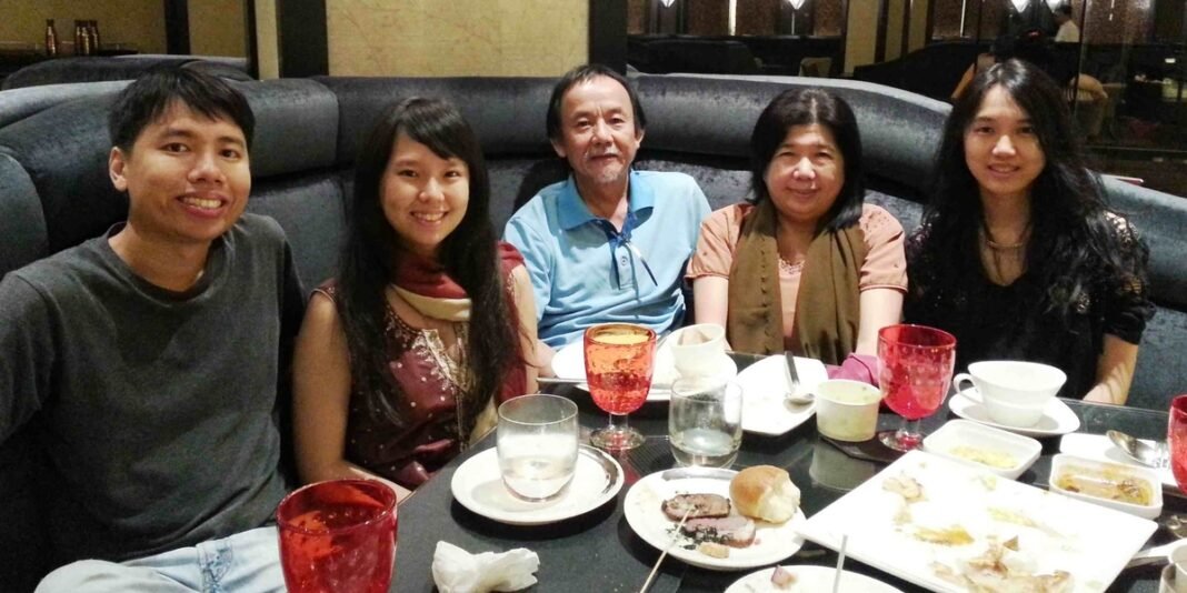 Pastor Raymond Koh em retrato sério e esperançoso