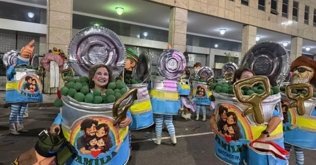 Michelle Bolsonaro expressa preocupação durante declaração sobre desfile de carnaval