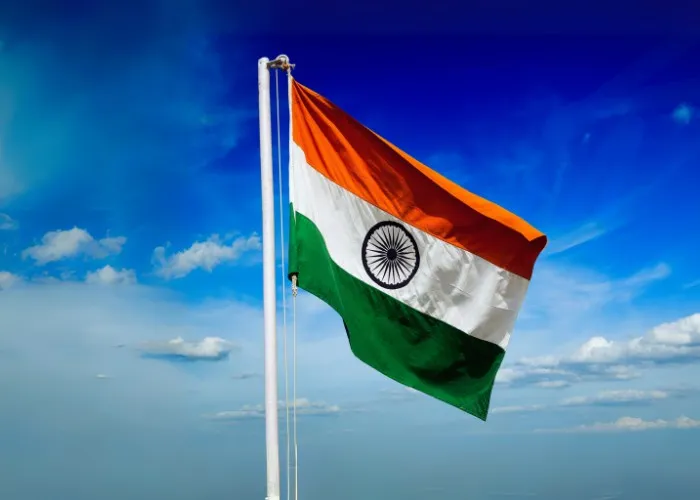 Pastor é agredido e hospitalizado após ataque em culto cristão na Índia