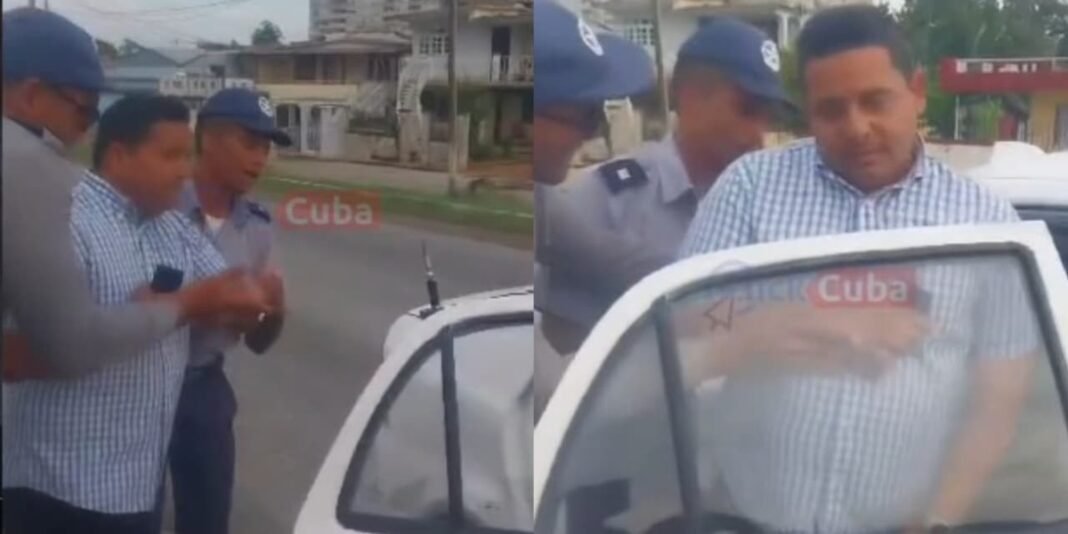 Pastor sendo detido por policiais em Cuba na frente de sua casa