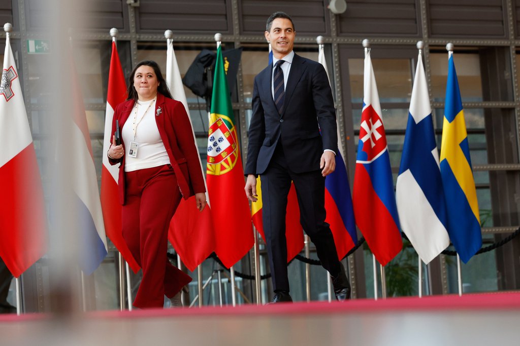 Líderes da União Europeia em reunião para discutir a crise energética global.