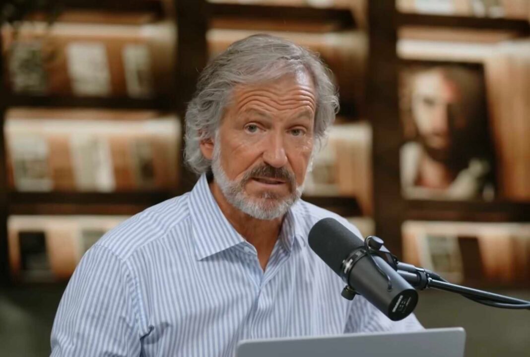 John Bevere em reflexão sobre seus estudos bíblicos.