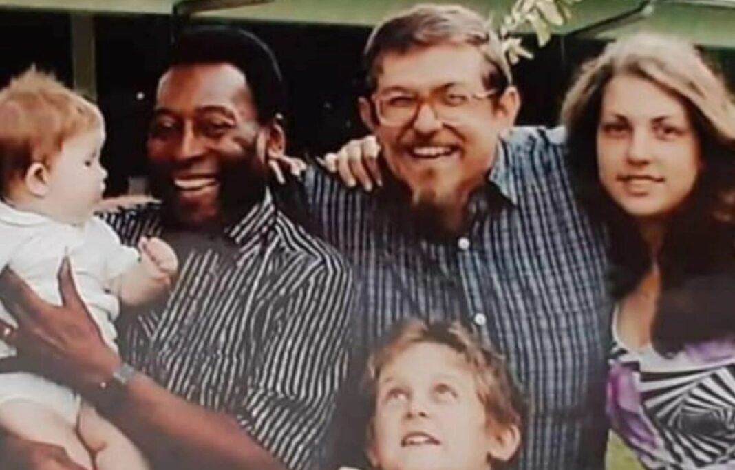 Pastor Luiz Sayão em entrevista falando sobre a fé de Pelé