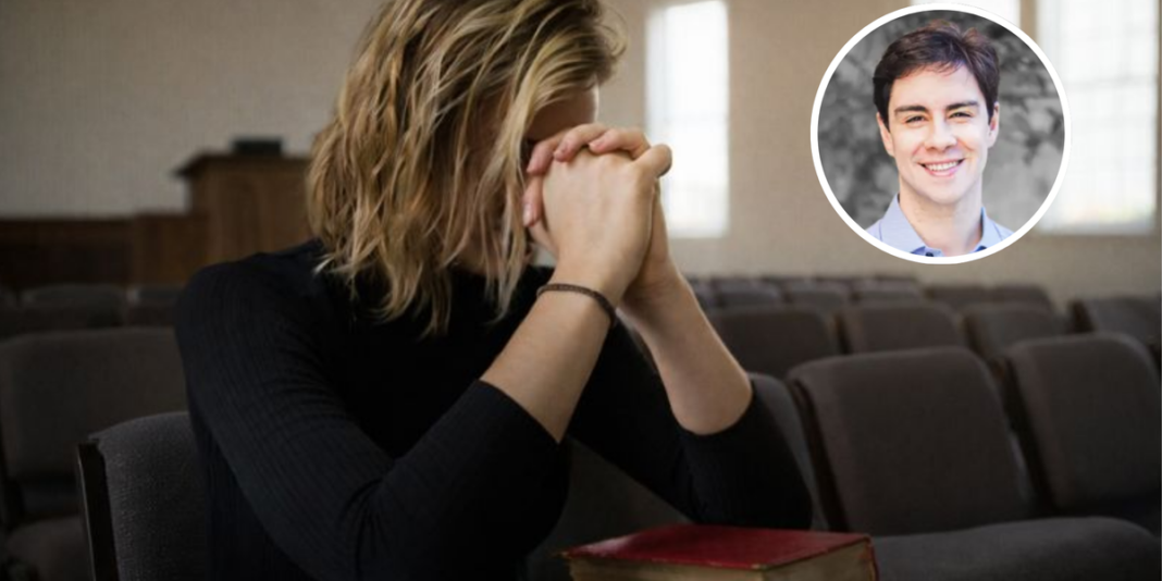 Pastor René Breuel em seu escritório discutindo fé e saúde mental.