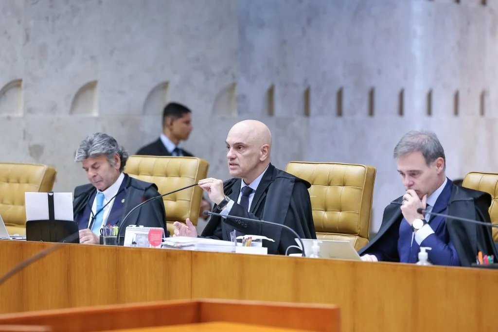 Prédio do Supremo Tribunal Federal em Brasília ao entardecer