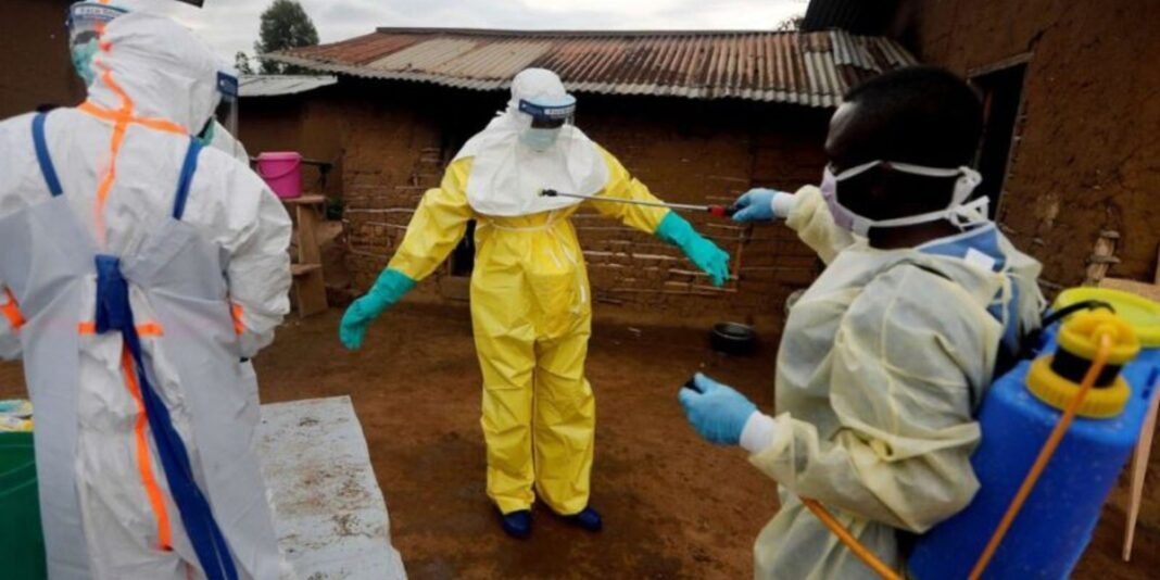 Comunidade congolesa em crise, enfrentando surto de Ebola e violência