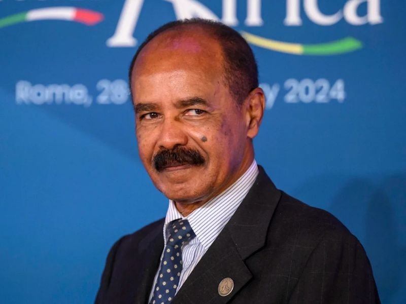 Soldados eritreus em patrulha na fronteira