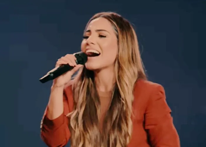 Gabriela Rocha se torna a cantora mais ouvida do Brasil
