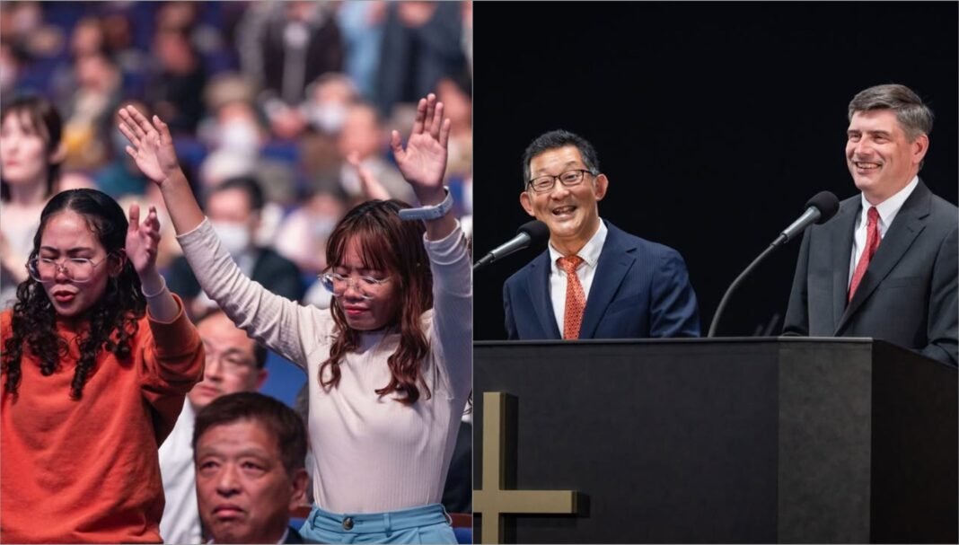Multidão reunida em evento evangelístico no Japão com o pregador Will Graham no palco.