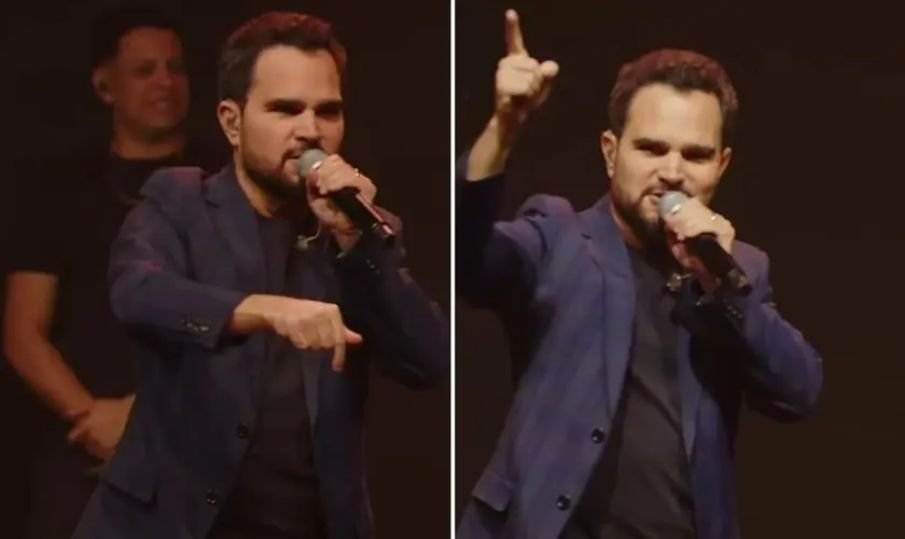 Luciano Camargo cantando em um culto religioso, enfatizando sua dedicação a Deus.