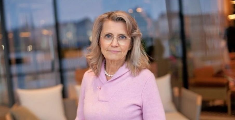 Deputada finlandesa Päivi Räsänen em frente ao Tribunal Europeu dos Direitos Humanos.