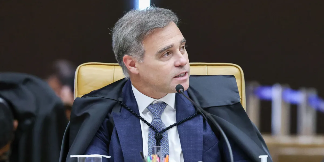 Ministros do STF em sessão de julgamento