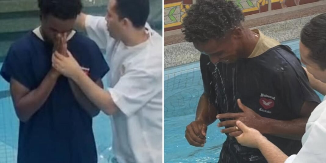 Thiago Mendes, jogador do Vasco, é batizado em igreja no Rio de Janeiro.