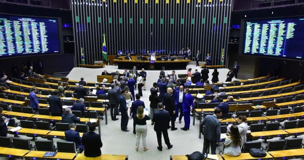 Plenário da Câmara dos Deputados em sessão de votação.