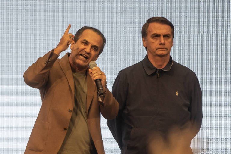 Pastor Silas Malafaia falando em um podcast