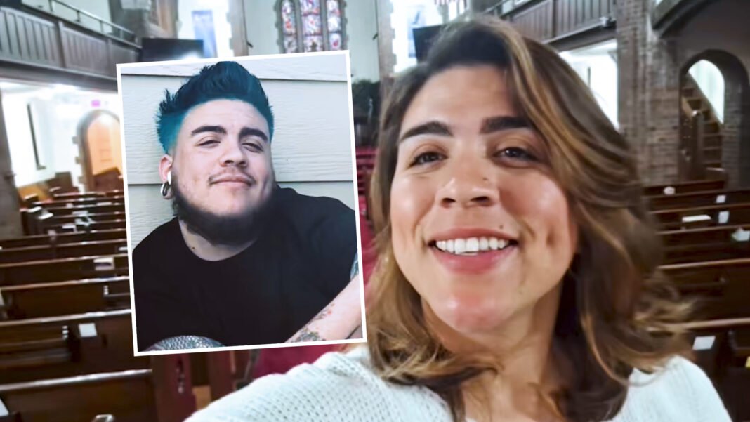 Mulher sorri suavemente enquanto reflete sobre sua jornada de detransição e fé.