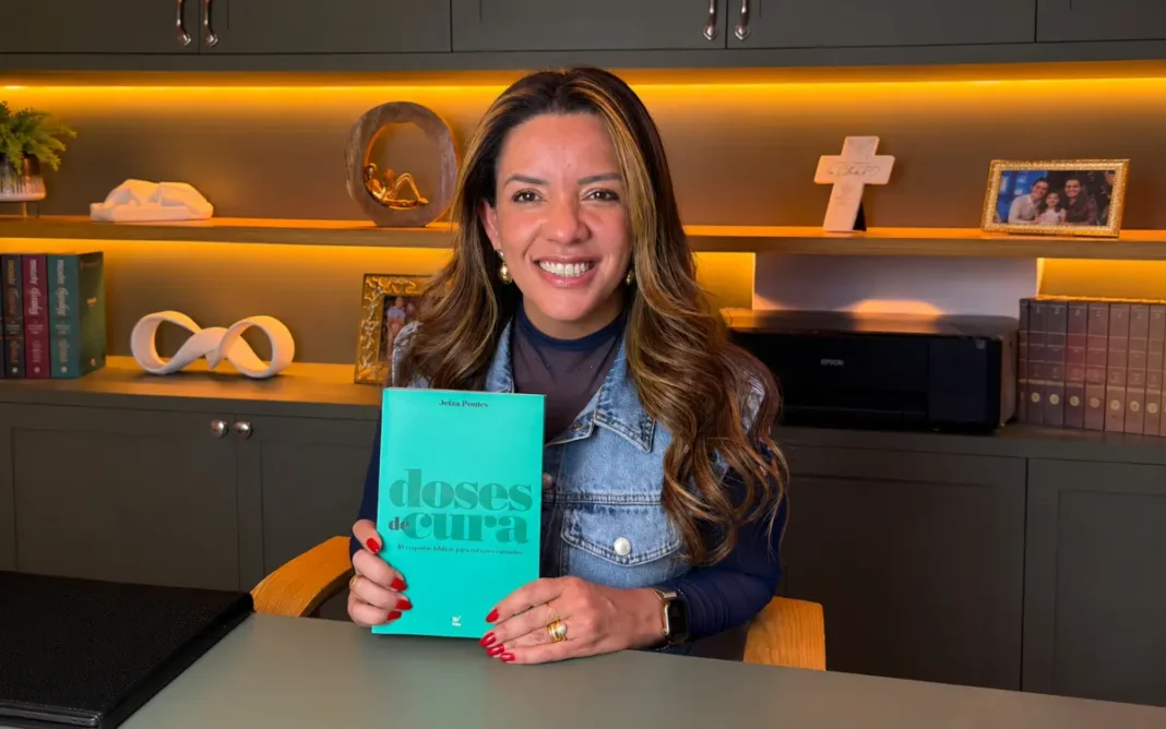Bispa Jeiza Pontes falando sobre a importância da saúde emocional na igreja
