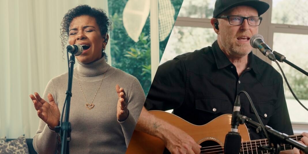 Nívea Soares e Stu G colaborando em gravação de música gospel