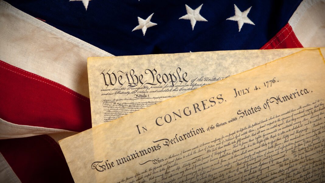 Rabino Gershom Mendes Seixas, figura chave na independência americana, em pose heroica.