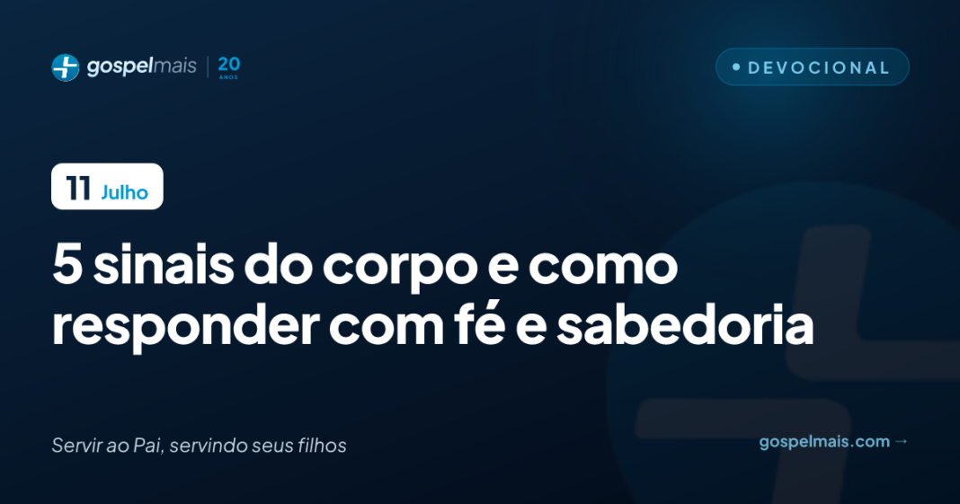Pessoa pensativa tocando o peito em um momento de introspecção e fé.