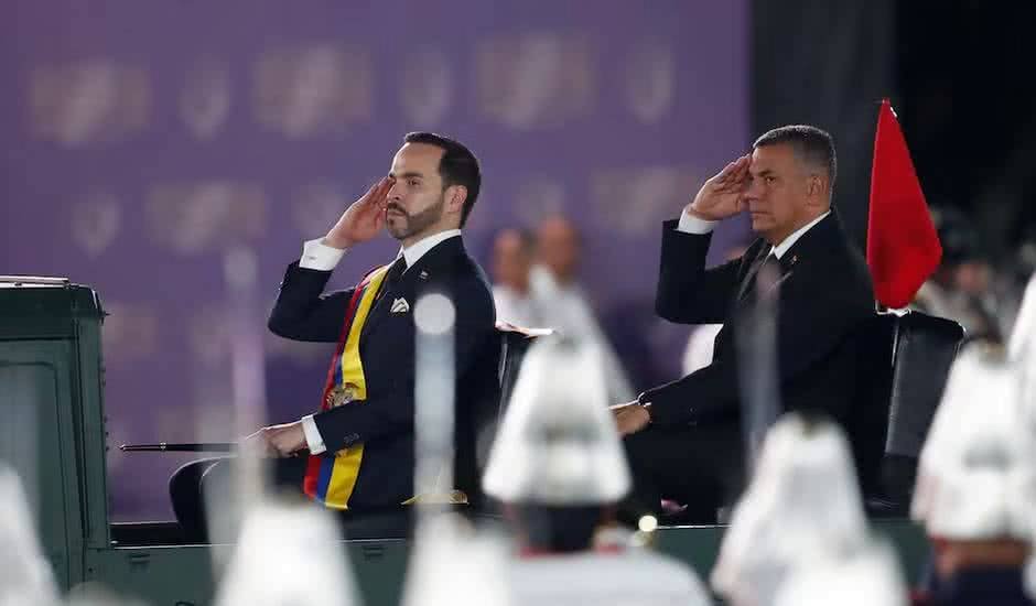 Abelardo de la Espriella em cerimônia de posse presidencial na Colômbia