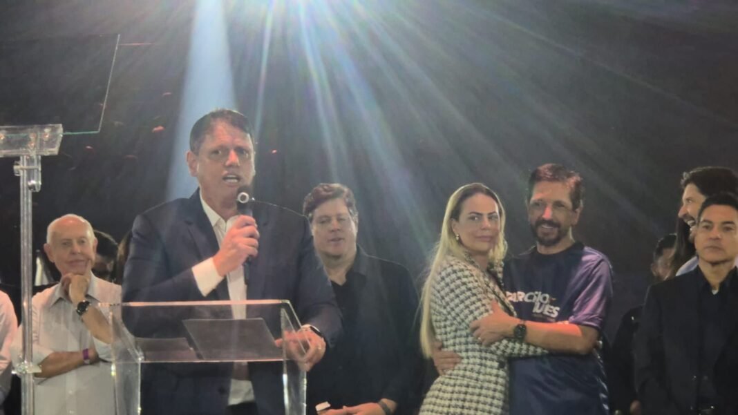 Tarcísio de Freitas discursando em convenção do Republicanos