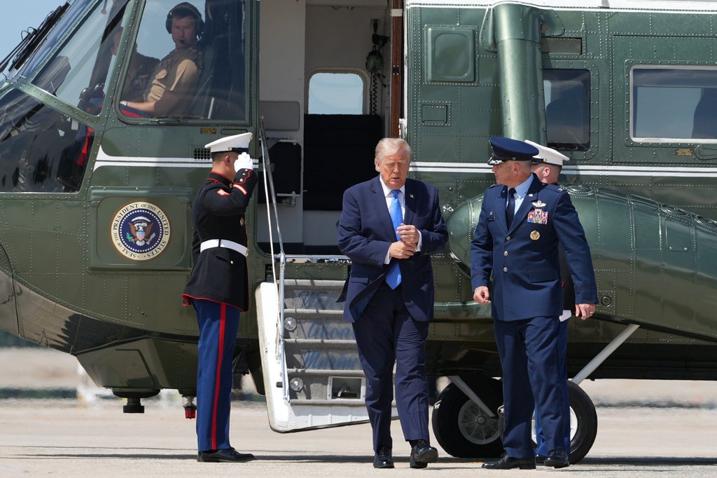 Aeronave militar Air Force C-32A em aeroporto turco durante operação secreta
