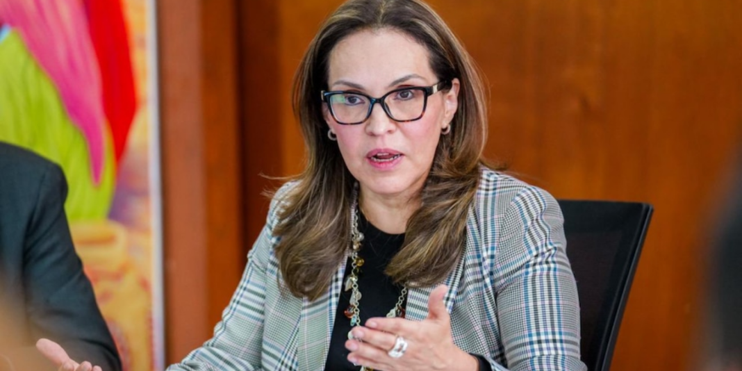 Viviane Morales, ex-ministra da Colômbia, em registro profissional.