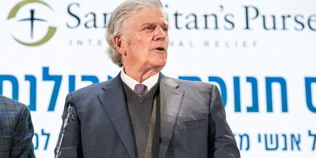 Franklin Graham em missão humanitária