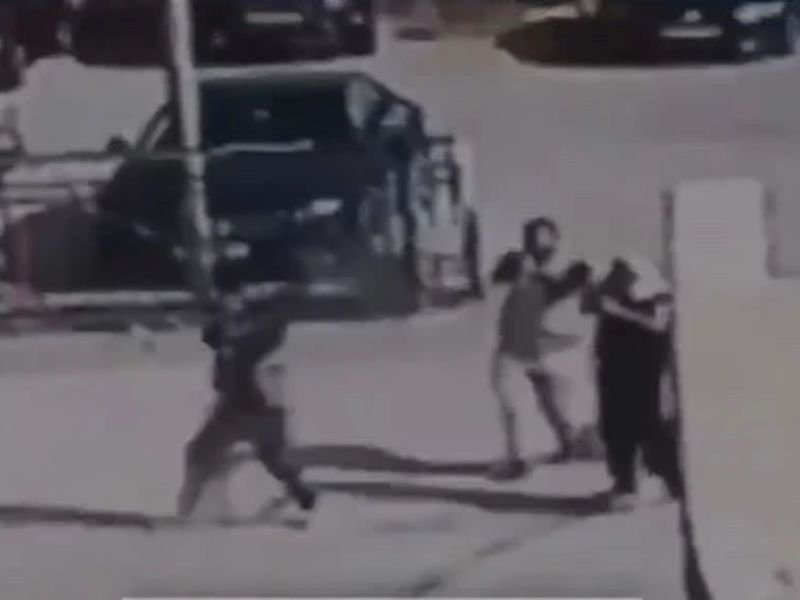 Igreja de pedra na Jordânia após incidente de segurança.